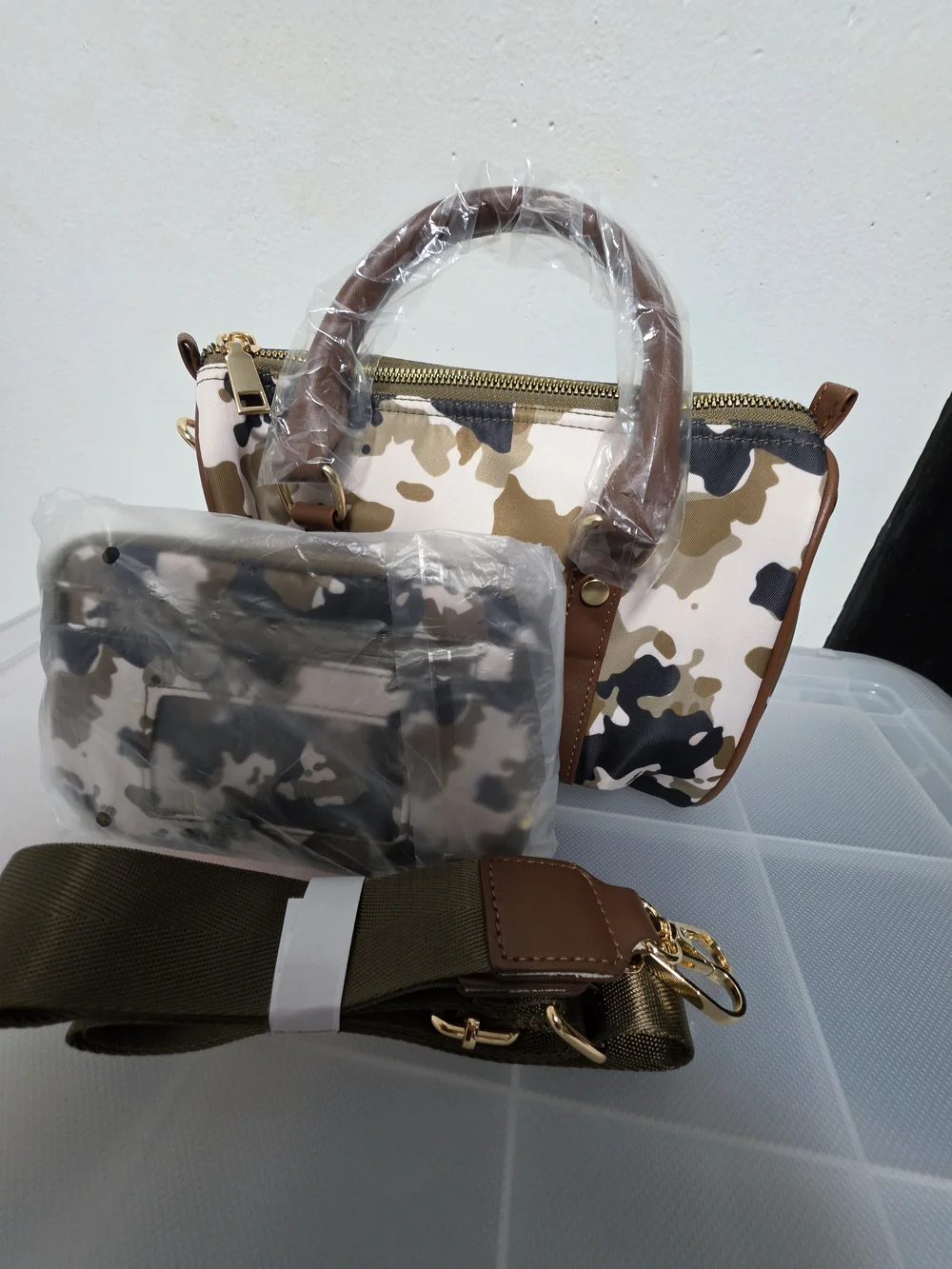 New Green/Brown Camo Satchel With Wallet- Unbranded